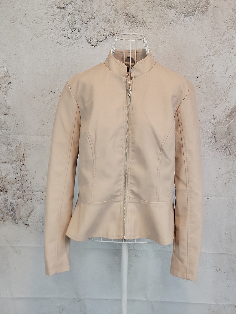 Baccini Beige Zip-Front Peplum Faux Leather Jacket - Blush Cream Womens Size M
